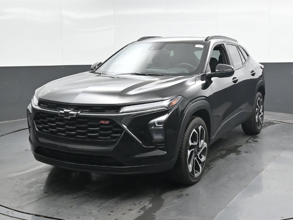 Used 2025 Chevrolet Trax RS w/ Sunroof Package FWD image 6