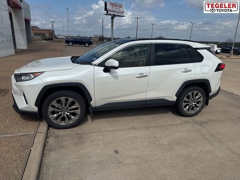 Used 2019 Toyota RAV4 Limited w/ Advanced Technology Package image 1