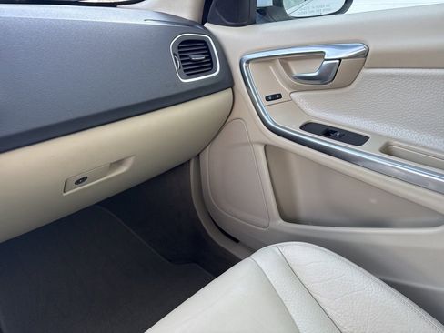Used 2014 Volvo S60 T5 image 26