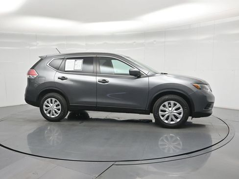 Used 2016 Nissan Rogue S FWD image 23