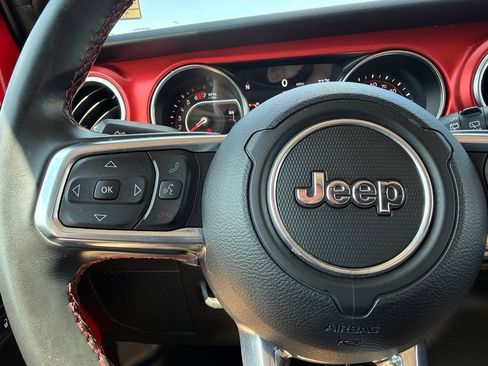 Used 2021 Jeep Wrangler Unlimited Rubicon AWD/4WD image 12