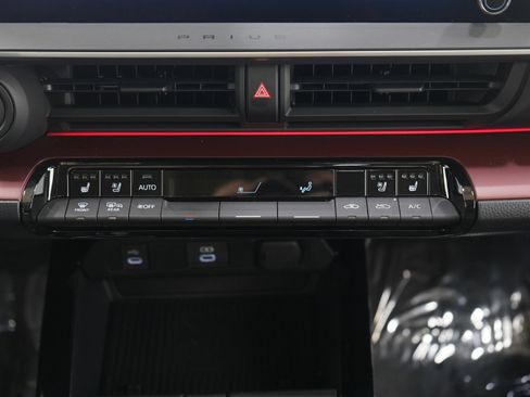 Used 2026 Toyota Prius Plug-In Hybrid image 18