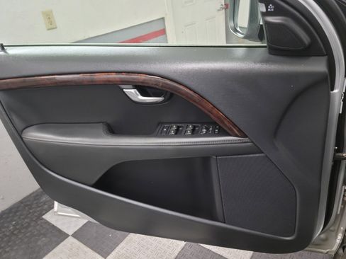 Used 2015 Volvo XC70 T6 Premier Plus image 22