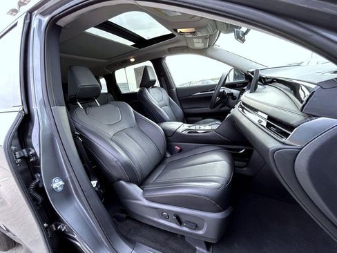 Used 2025 INFINITI QX60 Pure image 15