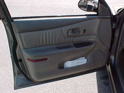 Used 2004 Buick Century Custom FWD image 22