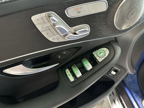 Used 2023 Mercedes-Benz GLC 300 4MATIC Coupe image 17