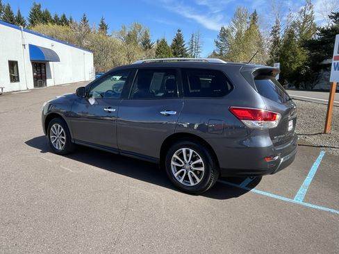 Used 2014 Nissan Pathfinder SV AWD/4WD image 3