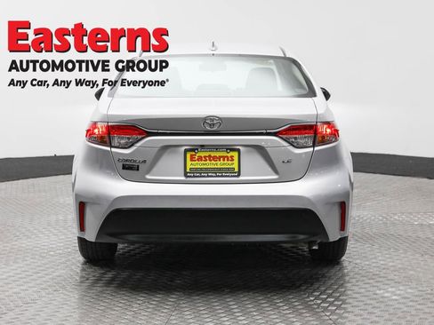 Used 2024 Toyota Corolla LE image 6