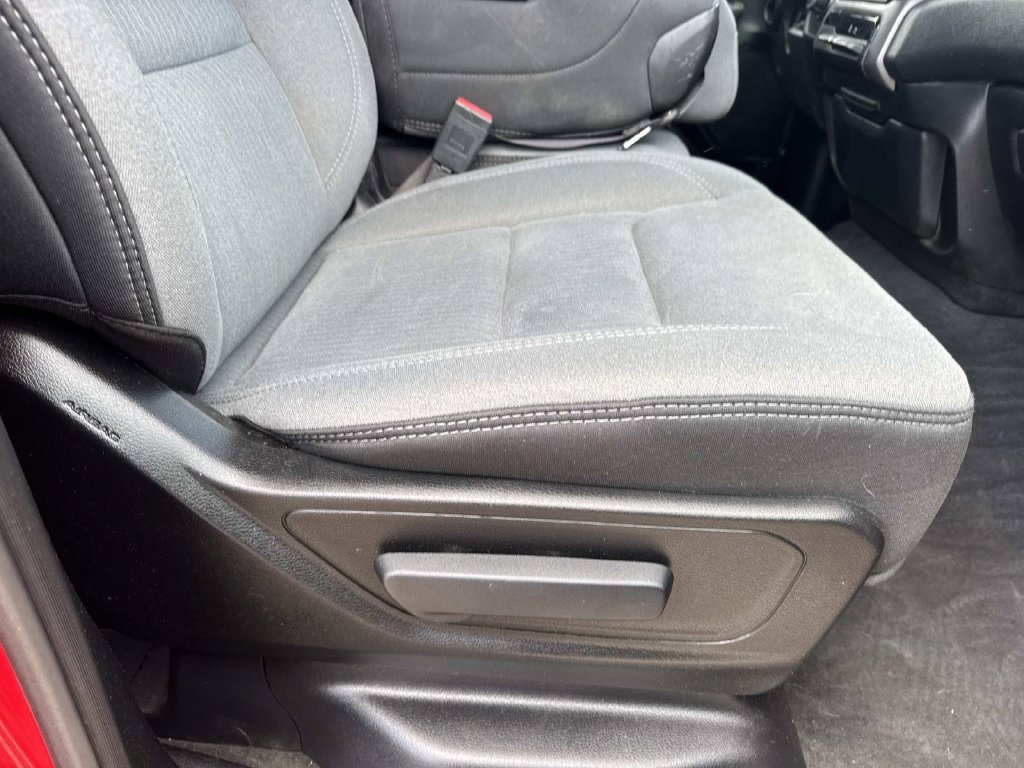 Used 2020 RAM 1500 Big Horn AWD/4WD image 13