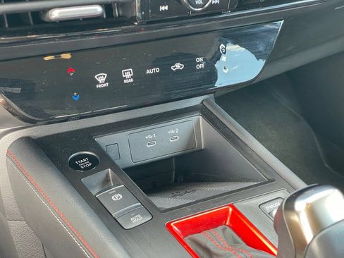 Certified 2025 Nissan Kicks SR AWD/4WD image 24