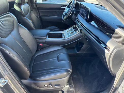Used 2023 Hyundai Palisade Calligraphy image 16