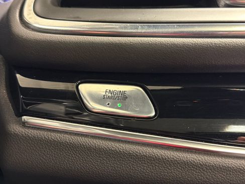 Used 2023 Buick Enclave Avenir w/ Avenir Technology Package AWD/4WD image 42