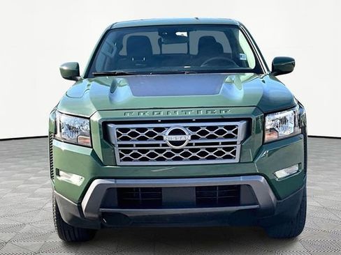 Used 2023 Nissan Frontier SV w/ Graphics Package image 2