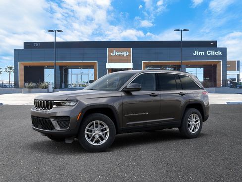 New 2026 Jeep Grand Cherokee Laredo w/ Trailer Tow Package RWD image 2