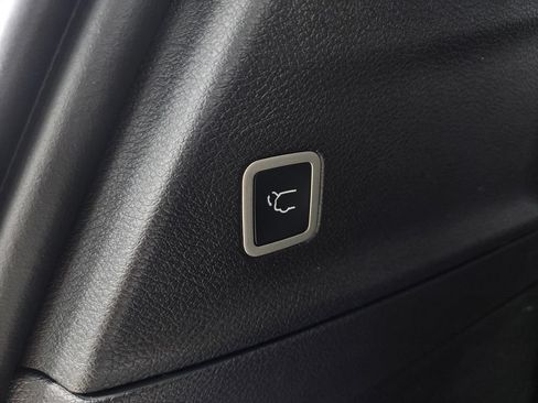 New 2026 Chrysler Voyager LX FWD image 10