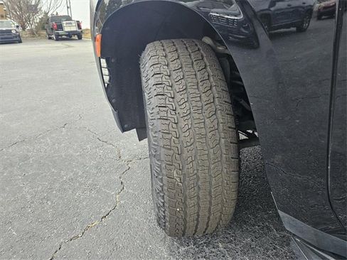 Used 2021 Chevrolet Tahoe LT image 12