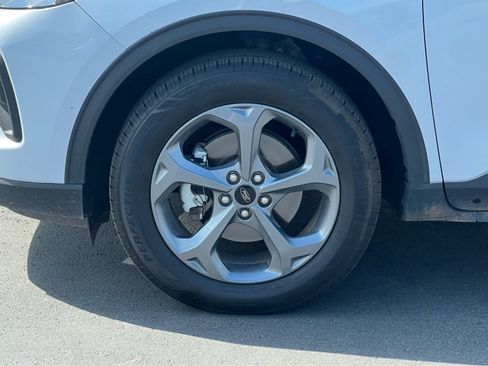Certified 2025 Ford Escape ST-Line Select AWD/4WD image 13