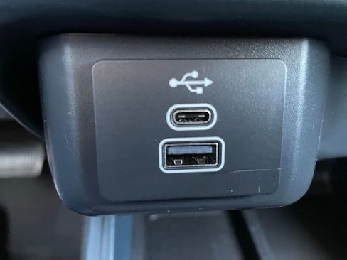 New 2025 Ford Maverick XL image 10