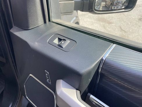 Used 2019 Ford F150 Lariat w/ Equipment Group 502A Luxury AWD/4WD image 35