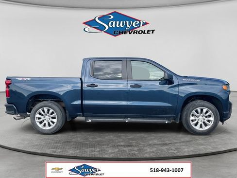 Used 2020 Chevrolet Silverado 1500 Custom w/ Custom Value Package AWD/4WD image 6