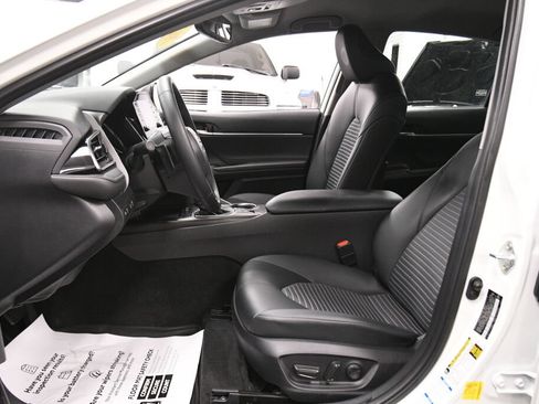 Certified 2023 Toyota Camry SE w/ Convenience Package AWD/4WD image 9