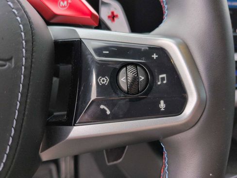 Used 2025 BMW M5 w/ Carbon Package image 25