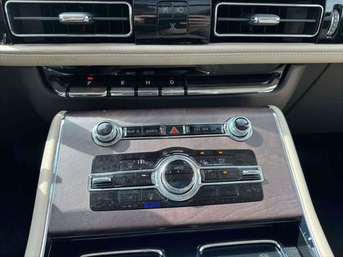 Used 2023 Lincoln Aviator Reserve w/ Elements Package Plus AWD/4WD image 28
