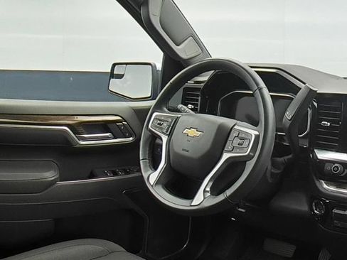 Used 2026 Chevrolet Silverado 1500 LT AWD/4WD image 18
