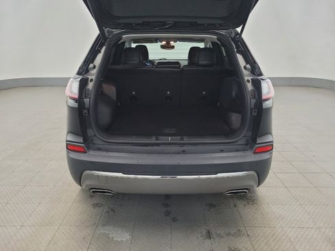 Used 2020 Jeep Cherokee Limited image 29