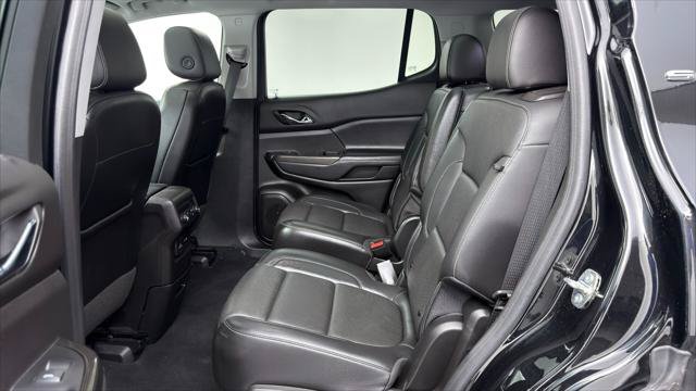 Used 2023 GMC Acadia SLT w/ Technology Package FWD image 17