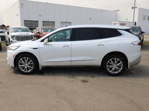 Used 2024 Buick Enclave Premium AWD/4WD image 4