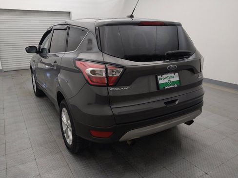 Used 2017 Ford Escape SE image 6