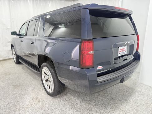 Used 2020 Chevrolet Suburban LT w/ Luxury Package image 6