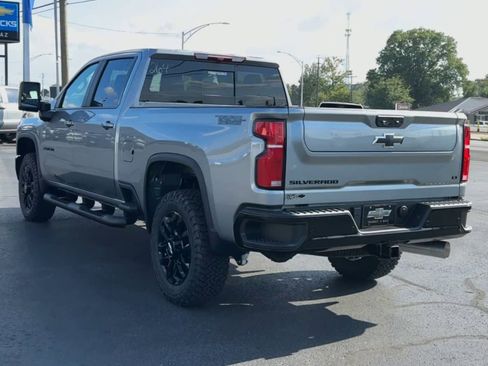 Used 2025 Chevrolet Silverado 2500 LT w/ Trail Boss Package AWD/4WD image 7