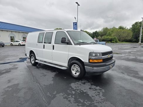 Used 2023 Chevrolet Express 2500 w/ Driver Convenience Package image 5