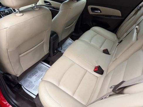 Used 2014 Chevrolet Cruze LT FWD image 16
