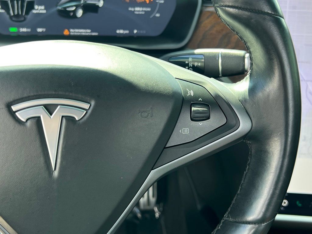 Used 2020 Tesla Model X Long Range AWD/4WD image 37