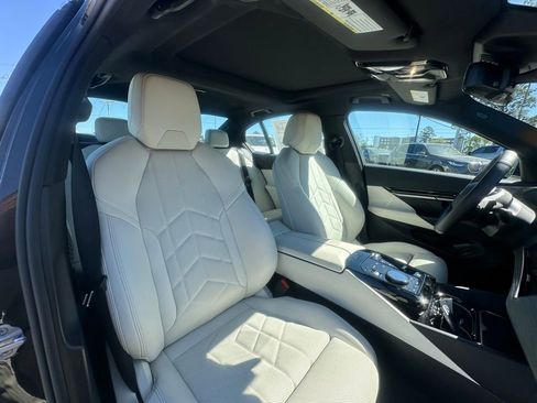 Certified 2026 BMW 530i w/ Premium Package image 32