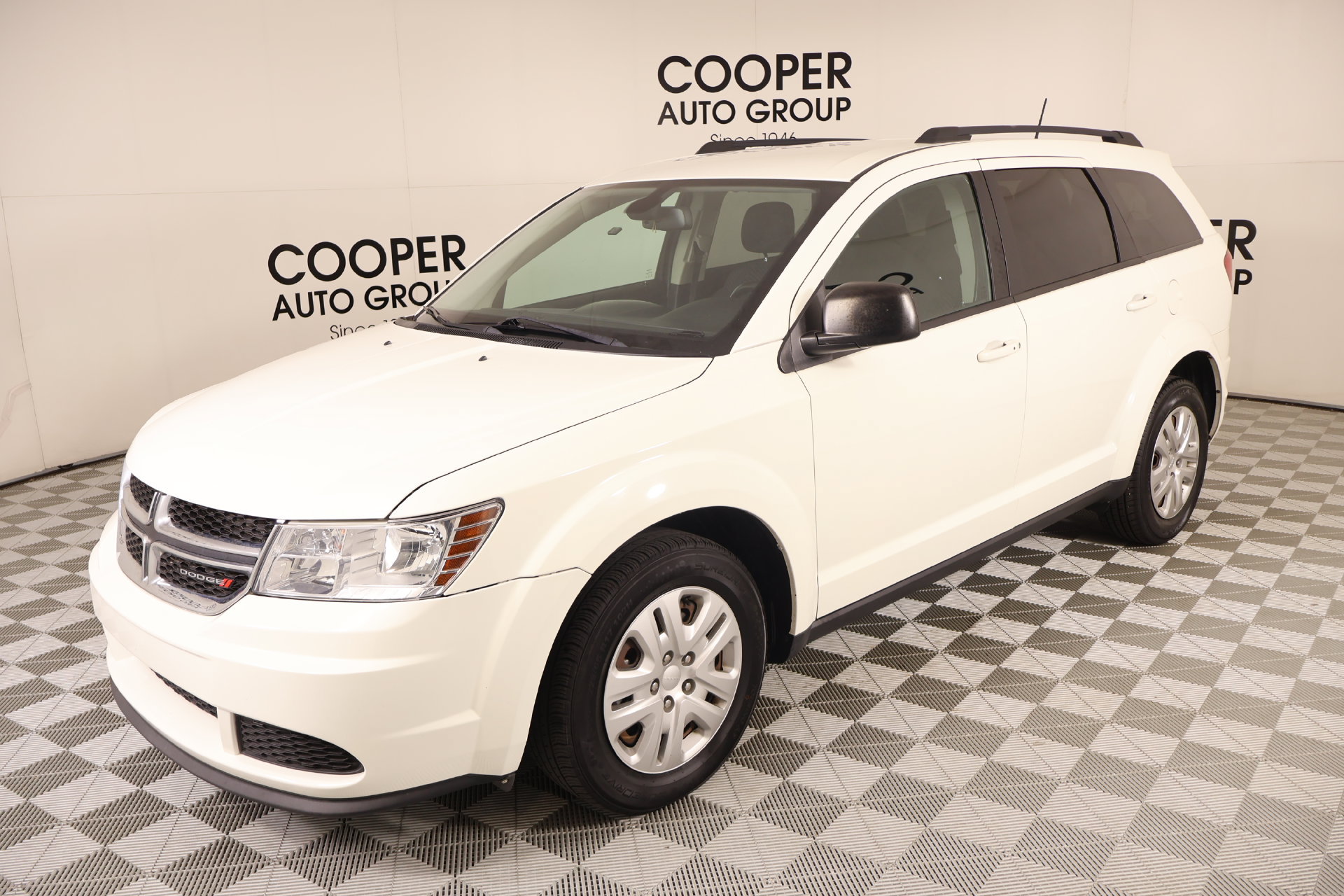 Used 2020 Dodge Journey SE w/ SE Popular Equipment Group FWD image 9