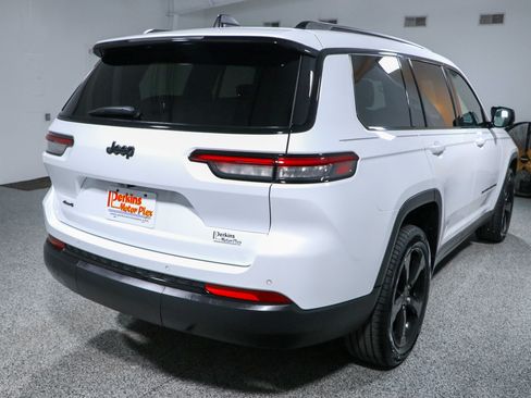 Used 2023 Jeep Grand Cherokee L Laredo AWD/4WD image 7