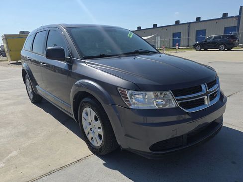 Used 2015 Dodge Journey American Value Package w/ Flexible Seating Group image 4