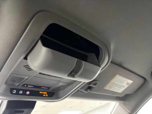 Used 2020 Chevrolet Equinox LT image 63