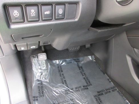 Used 2023 Nissan Murano Platinum w/ Cargo Package image 32