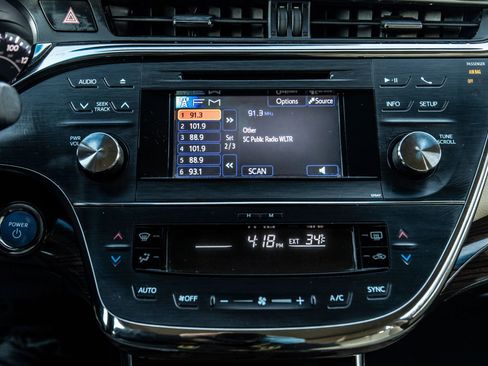 Used 2013 Toyota Avalon XLE Premium image 28