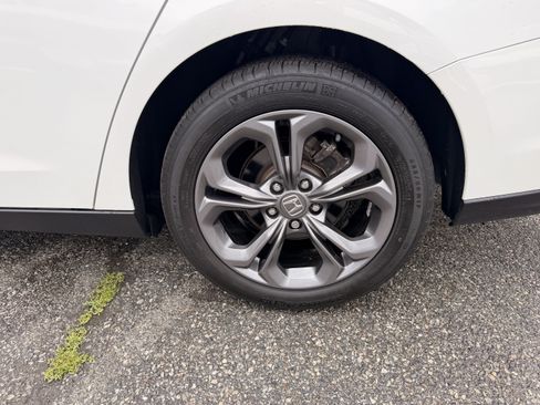Used 2023 Honda Accord EX image 7