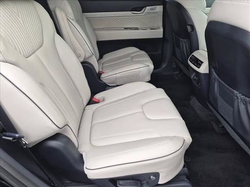 Used 2025 Hyundai Palisade Calligraphy FWD image 21
