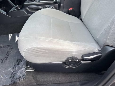 Used 2018 Toyota Tacoma SR RWD image 19