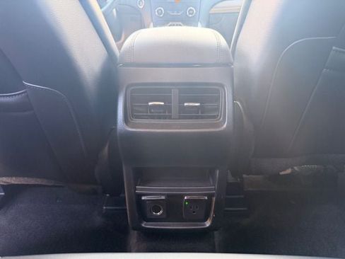 Used 2020 Ford Edge SEL w/ Convenience Package FWD image 18