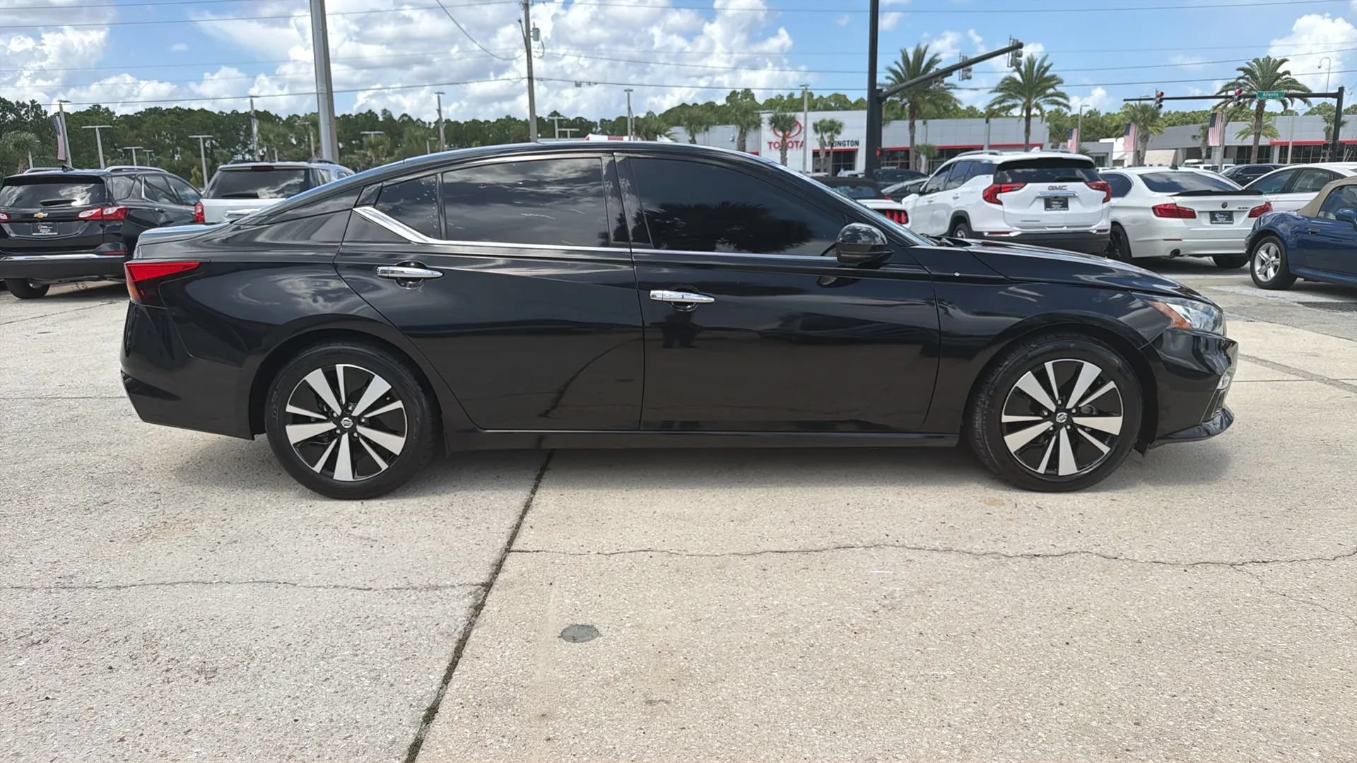 Used 2021 Nissan Altima 2.5 SL FWD image 6