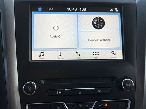 Used 2018 Ford Fusion SE w/ Fusion SE Technology Package FWD image 25